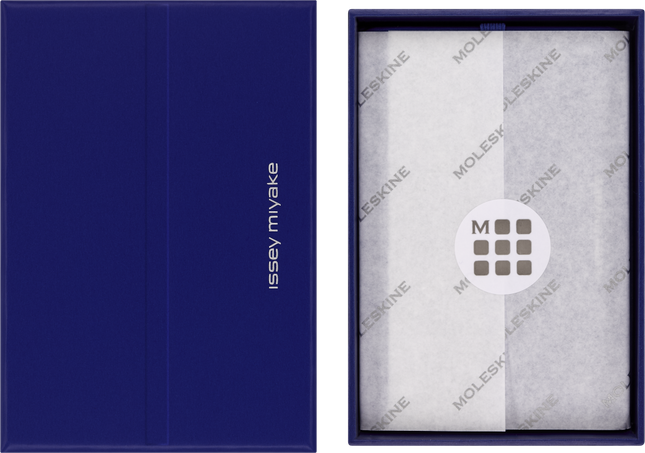 BUSINESS CARD HOLDER BLUE ISSEY MIYAKE